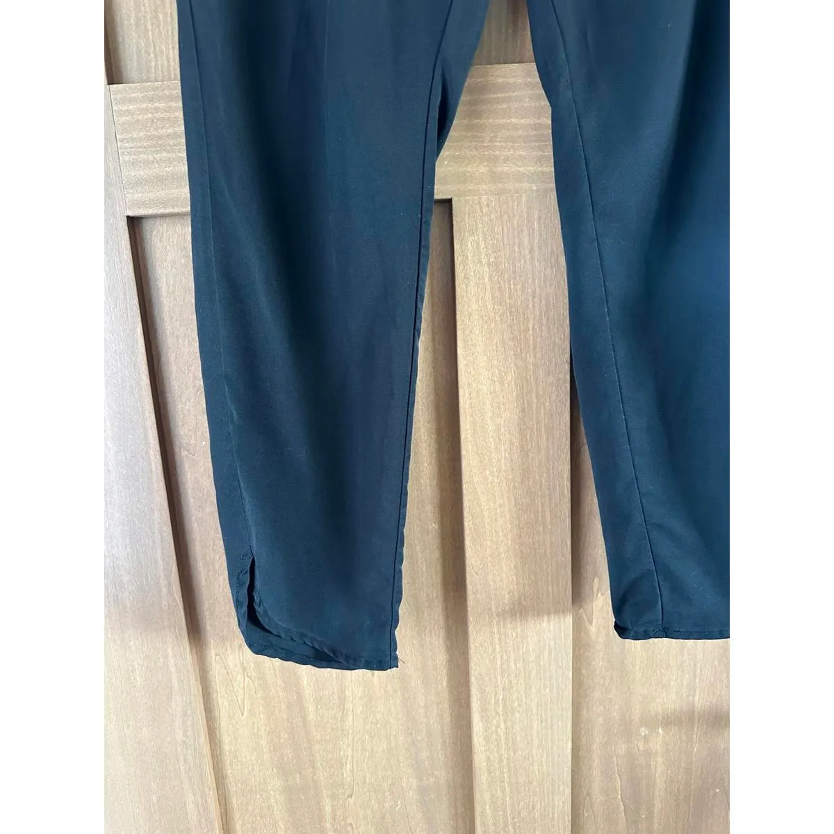 Marine Layer Allison Pull On Pant in Black Split Dolphin Hem Women’s size Medium - Image 4