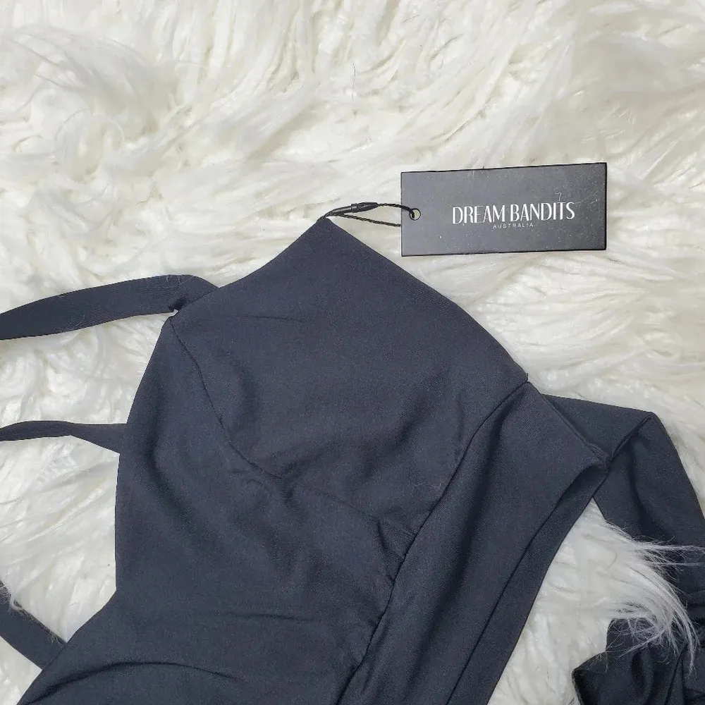 Dream Bandits Australia Crop Top Black Size M - Image 2