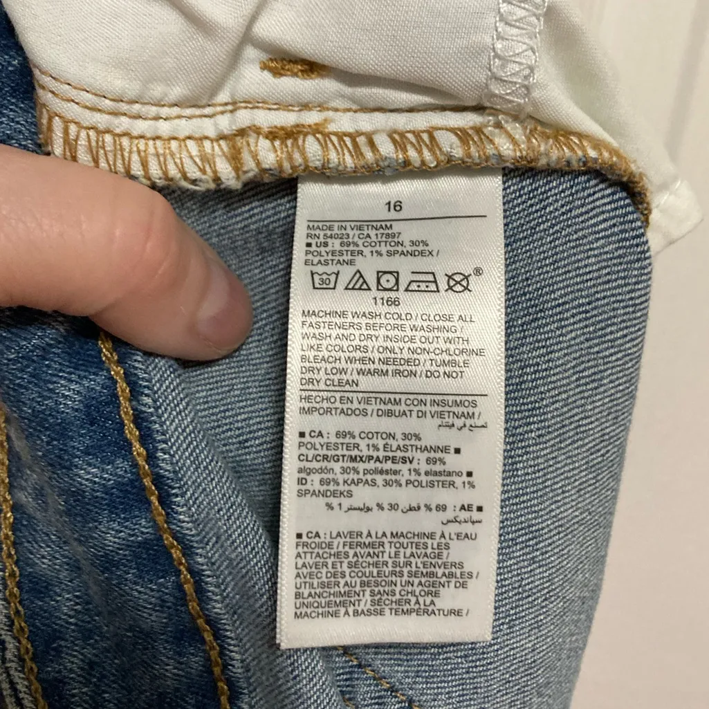 Old Navy Women's New Classic Blue Distressed High Rise Wow Denim Jean Shorts - Image 3