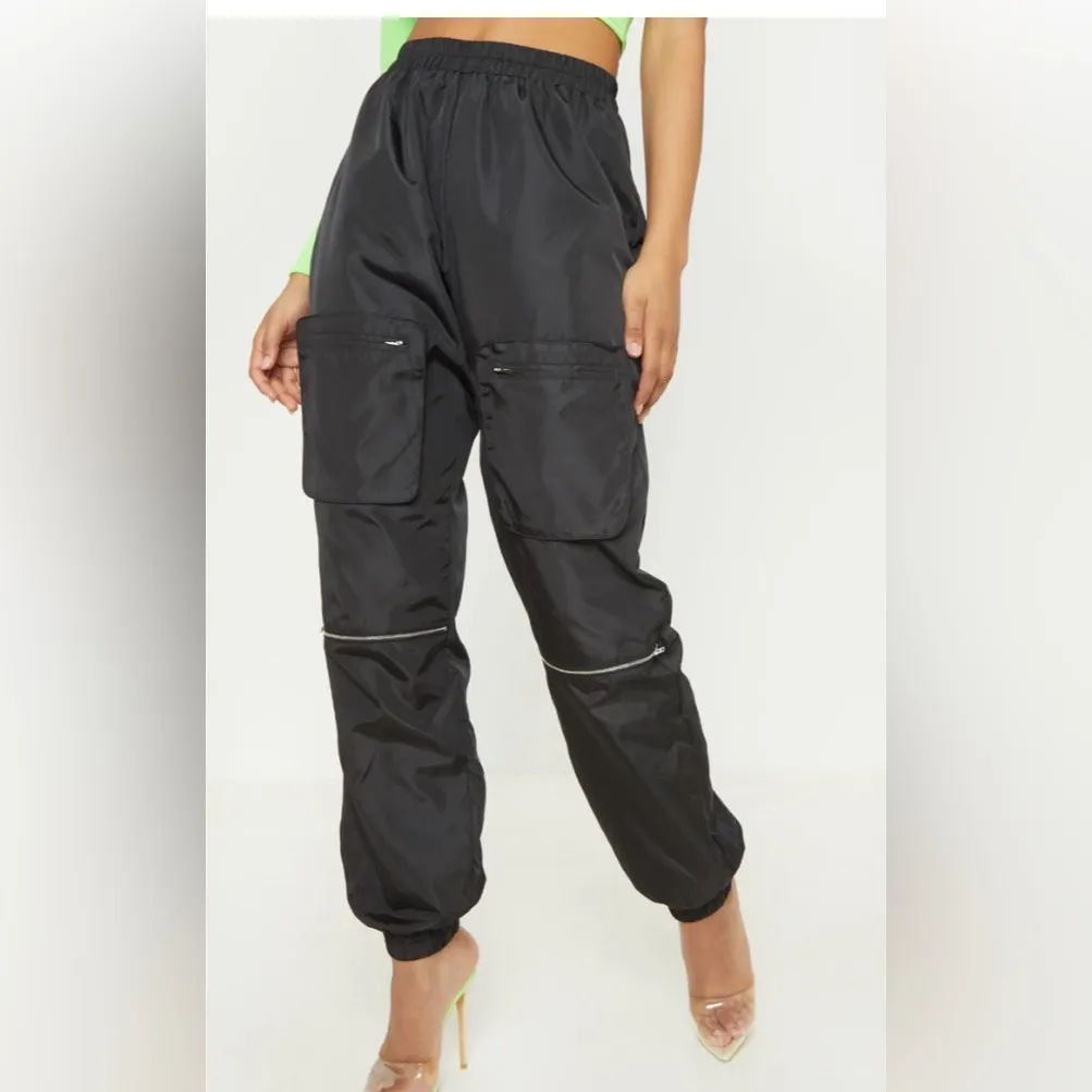 NWT PRETTYLITTLETHING Black Cargo Zip Pocket Detail Pants - Image 3