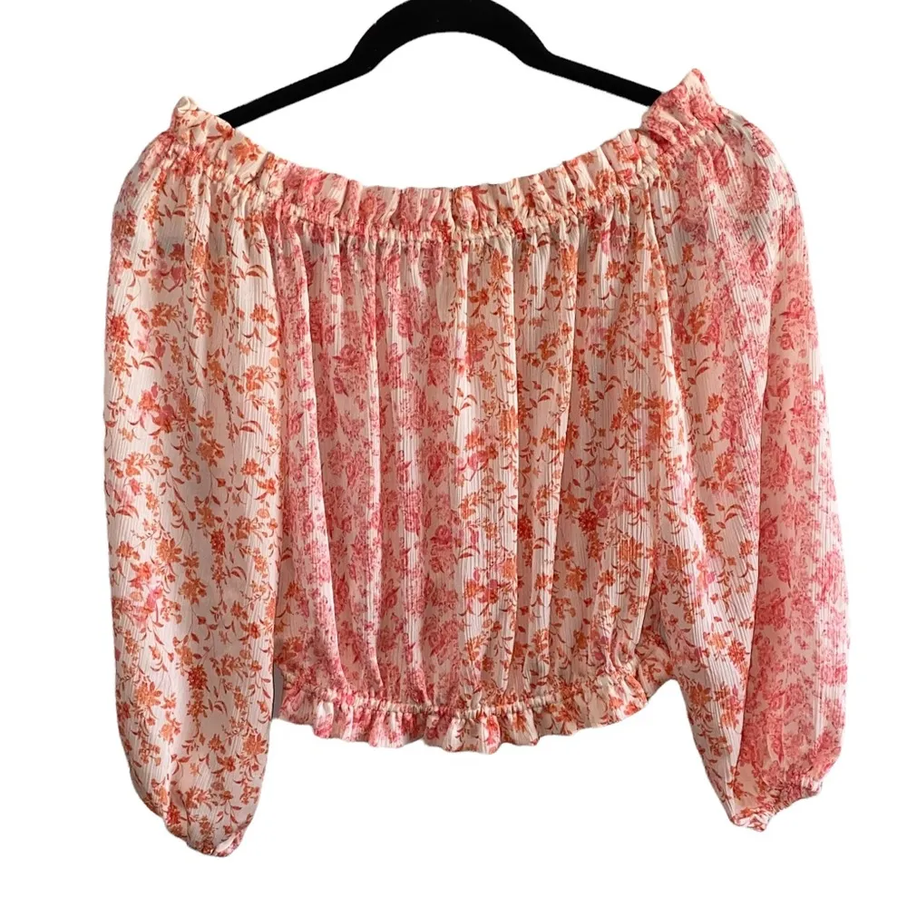 NWT Gianni Bini Ditsy Floral Sweet Sorbet Cropped Off Shoulder Blouse - Image 2