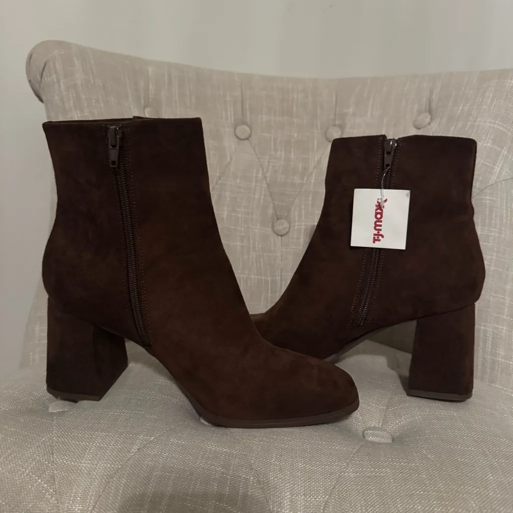 Steve Madden Faux Suede Ankle Boots - Image 4