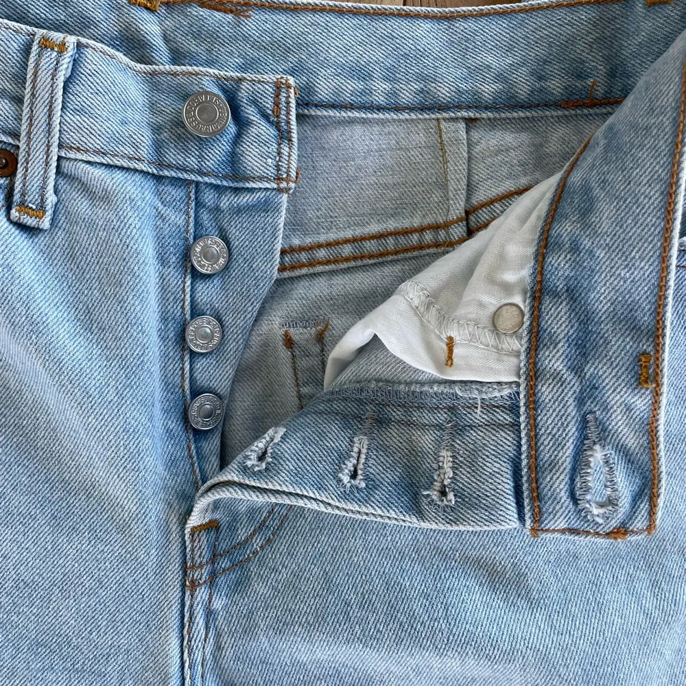 Levis' WEDGIE FIT ANKLE WOMEN'S JEANS - Image 15