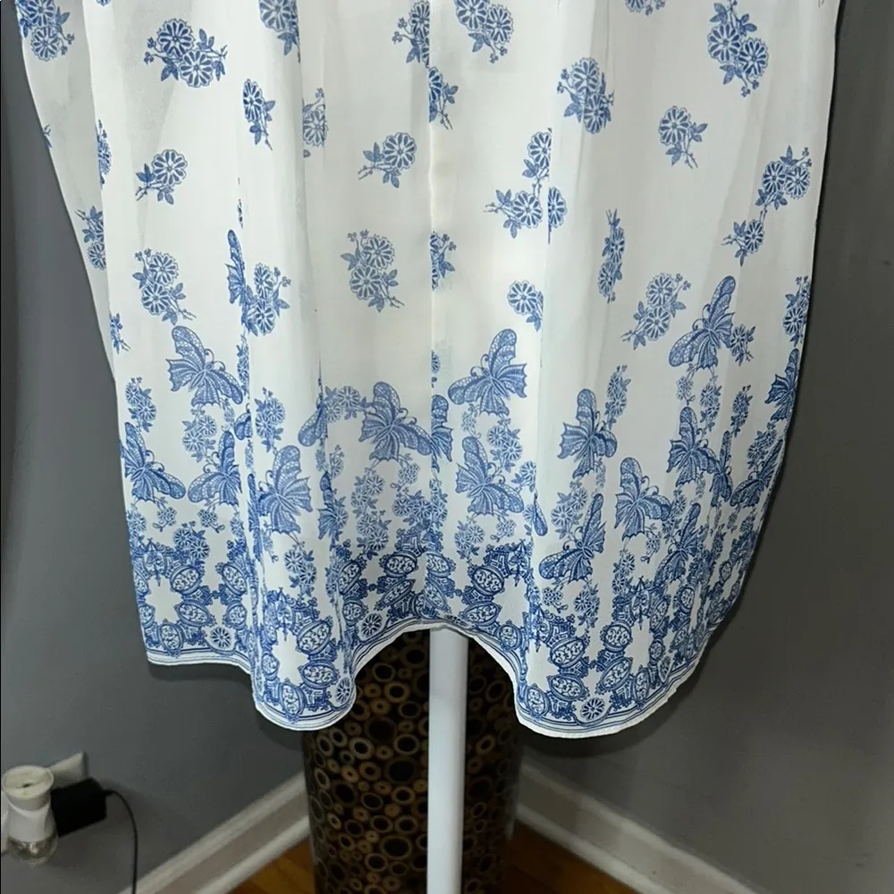 Max Studio Blue and White Boxy Short Sleeve Blouse - Image 9