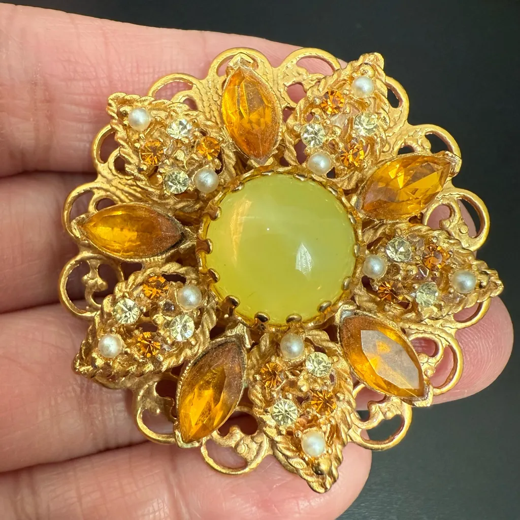 Vintage Unsigned Gold - Image 2