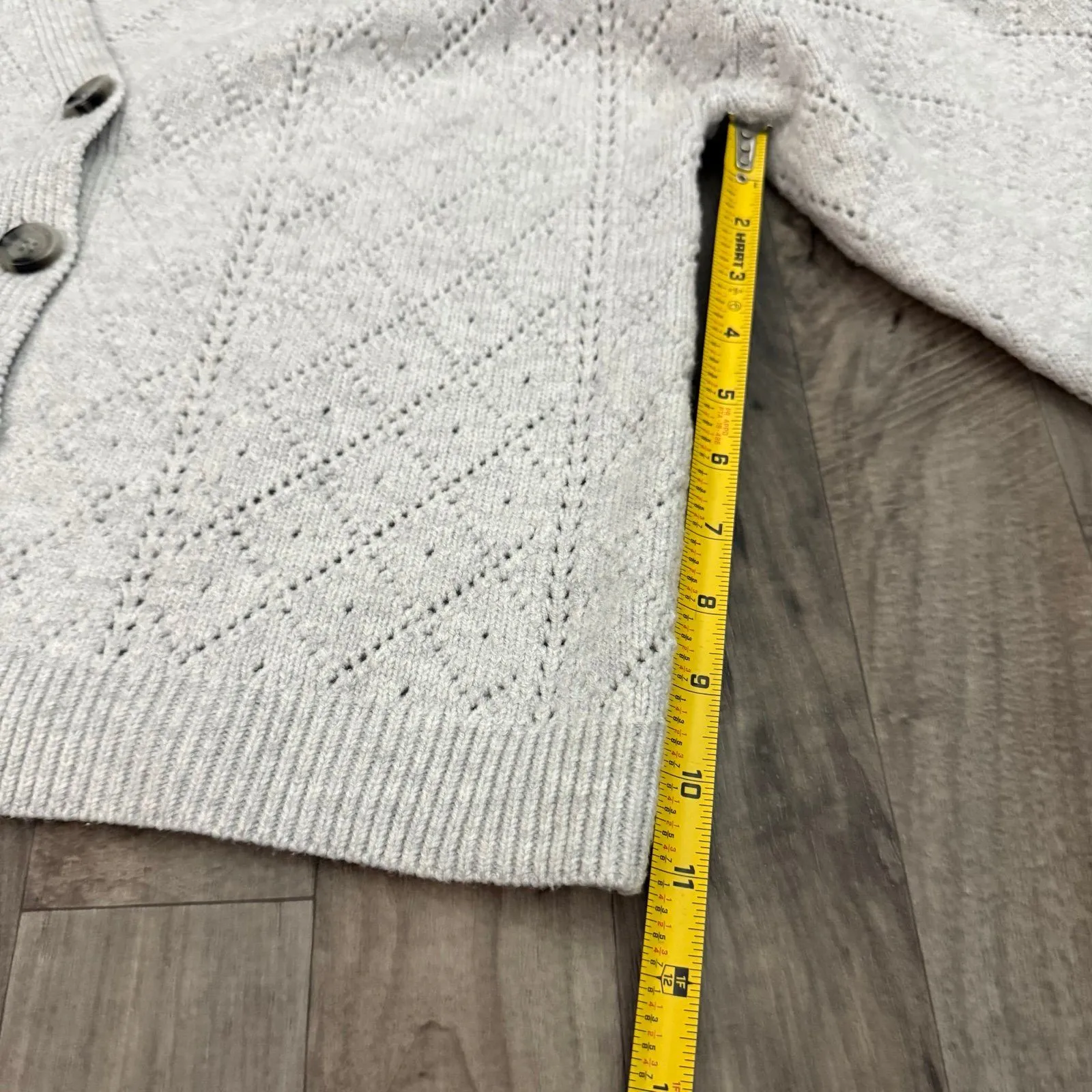 Evereve pointelle coquette puff sleeve knit gray cardigan - Image 4