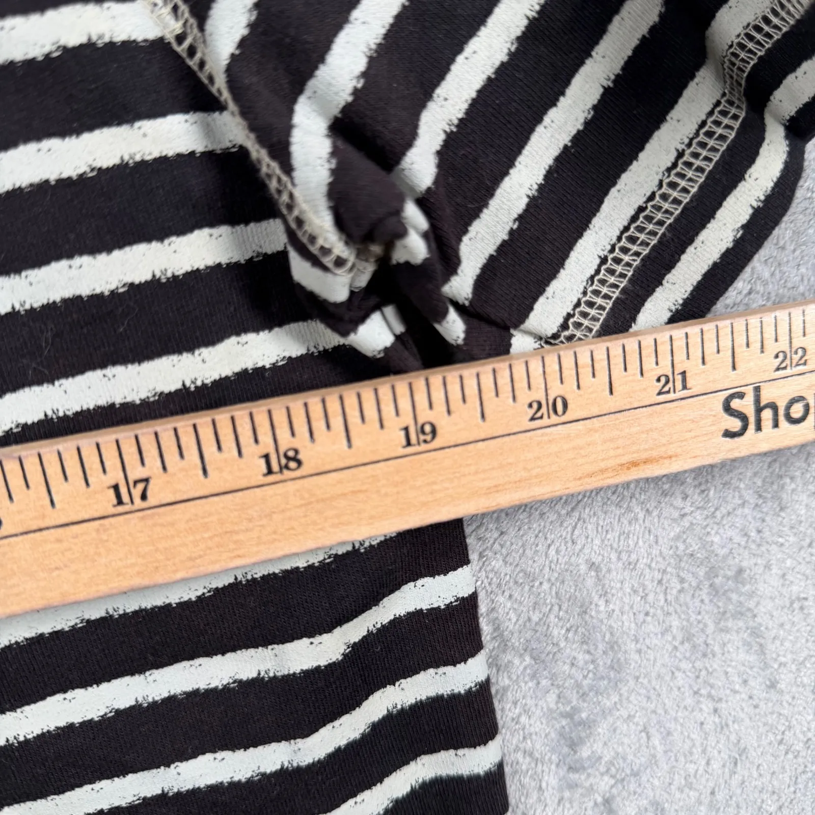 Onque Casuals Baby Tee Vintage 90s Giraffe Striped Small Black White Nautical - Image 8