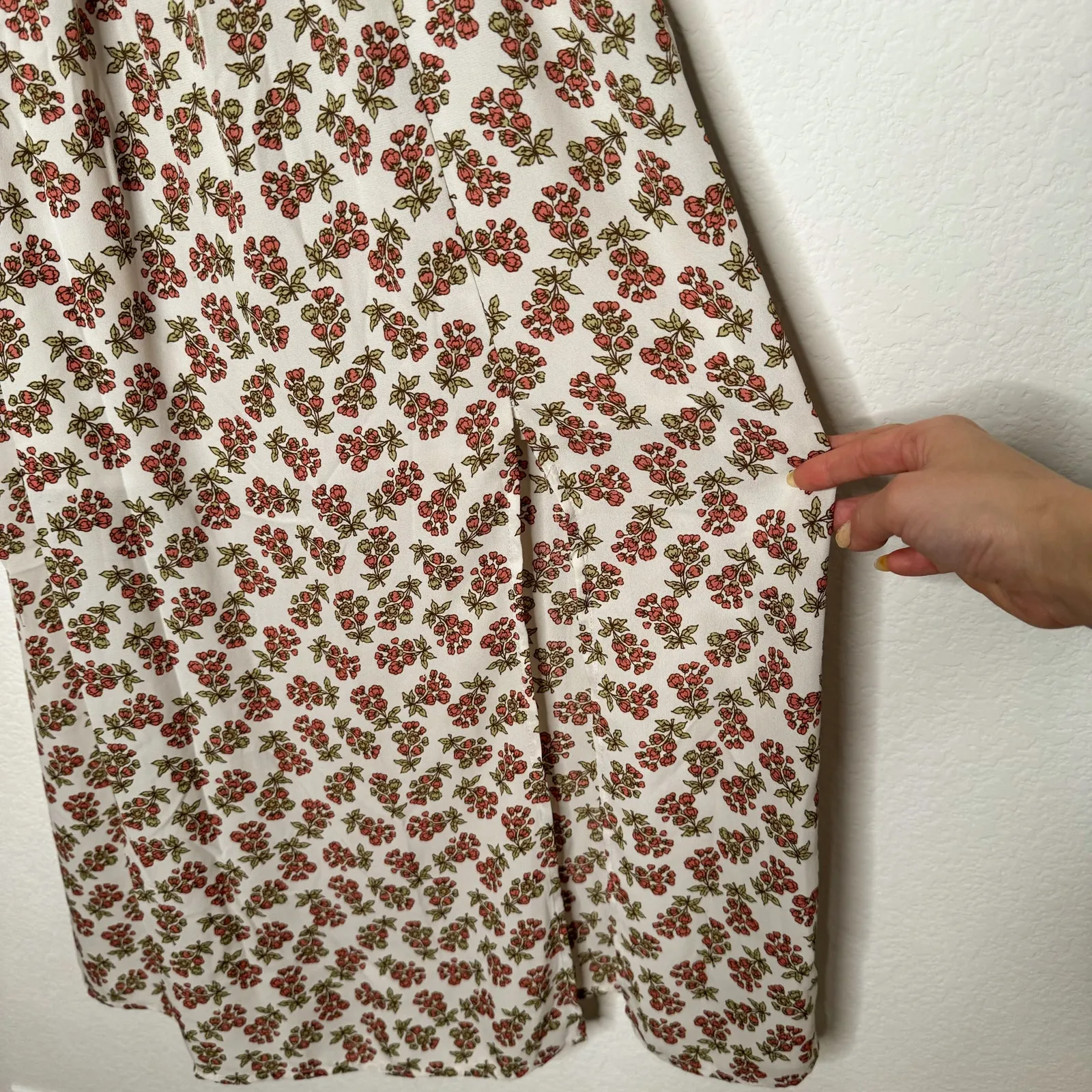 Cloud Ten White Floral Midi Dress - Image 7