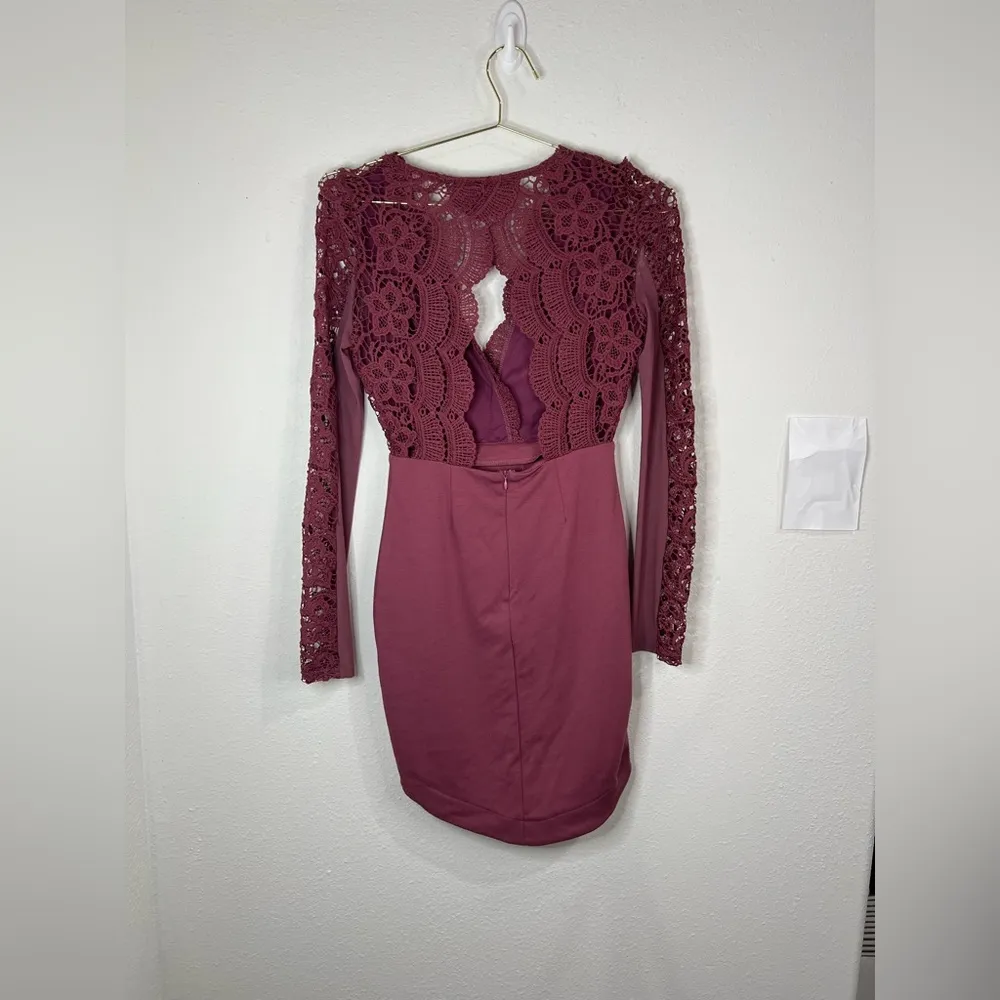 Chic Haute Monde Burgundy Crochet Lace Bodycon Dress Long Sleeve Size Small 33” - Image 9