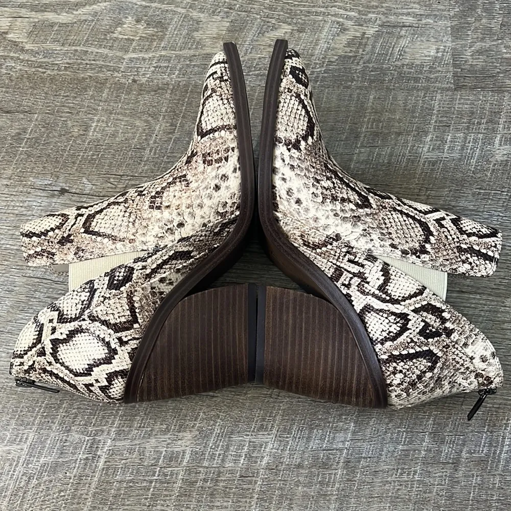 Vince Camuto Snakeskin Booties Size 9.5 - Image 4
