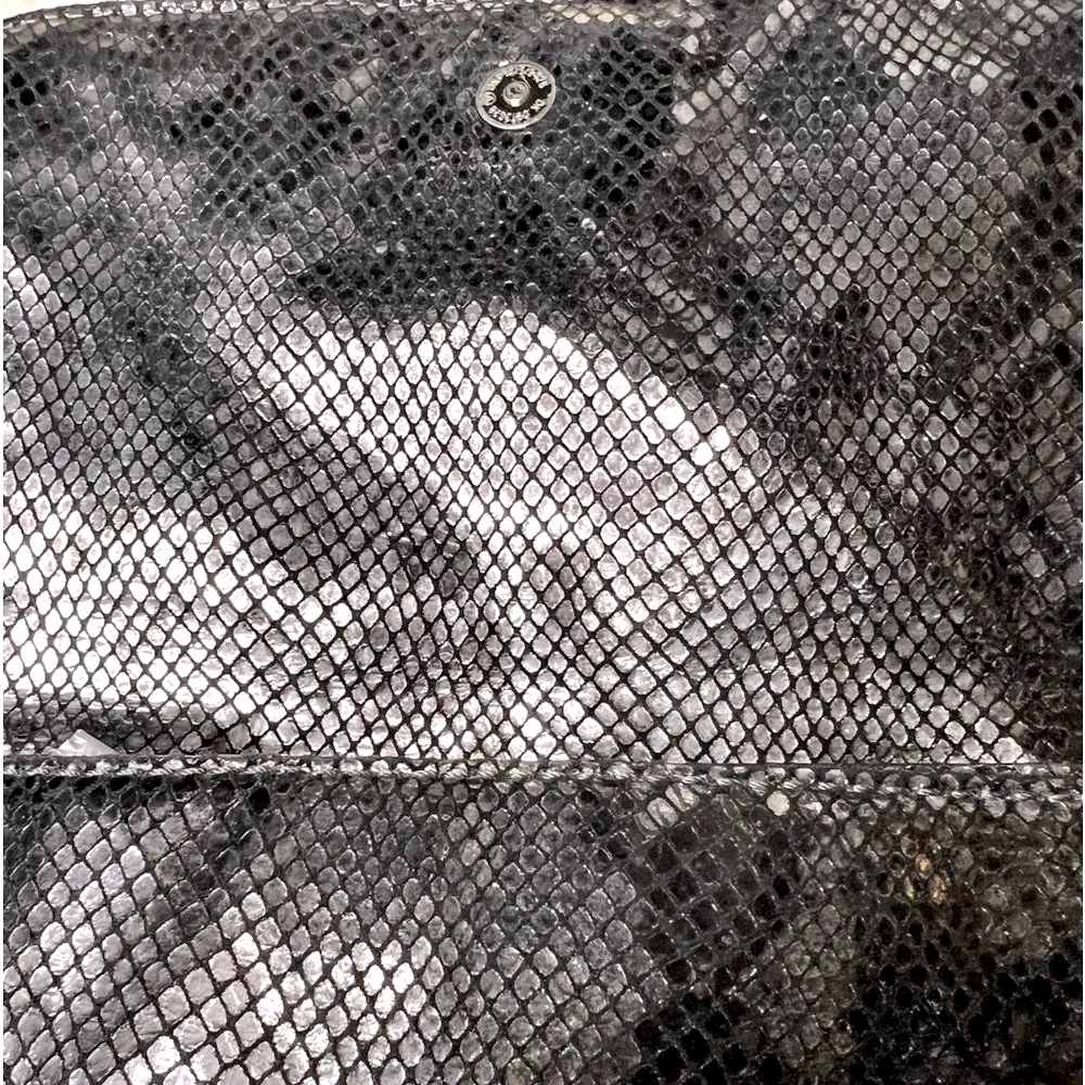 Michael Kors RARE VINTAGE Metallic Python ID Chain Shoulder Bag - Image 13
