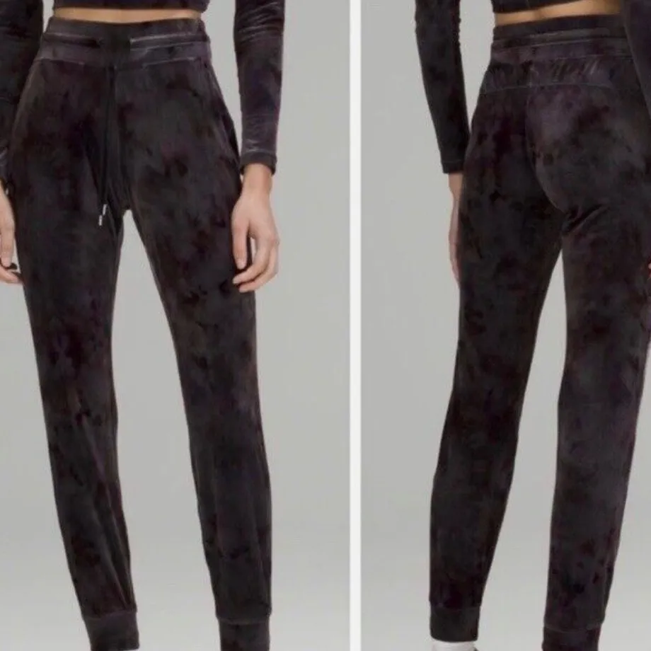 Lululemon Ready To Crush HR Velour Joggers - Image 2
