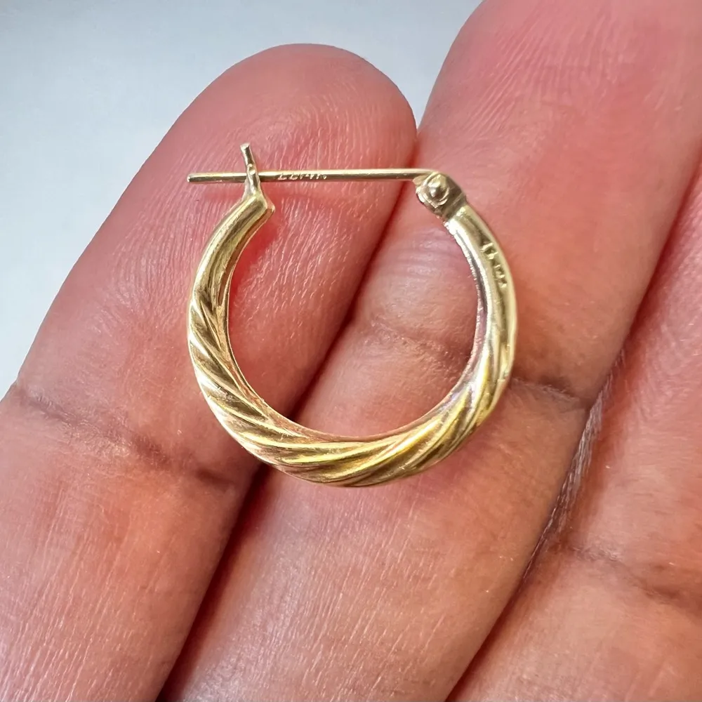 14K Pure Gold Twisted Oval Hoop Earrings - Image 6