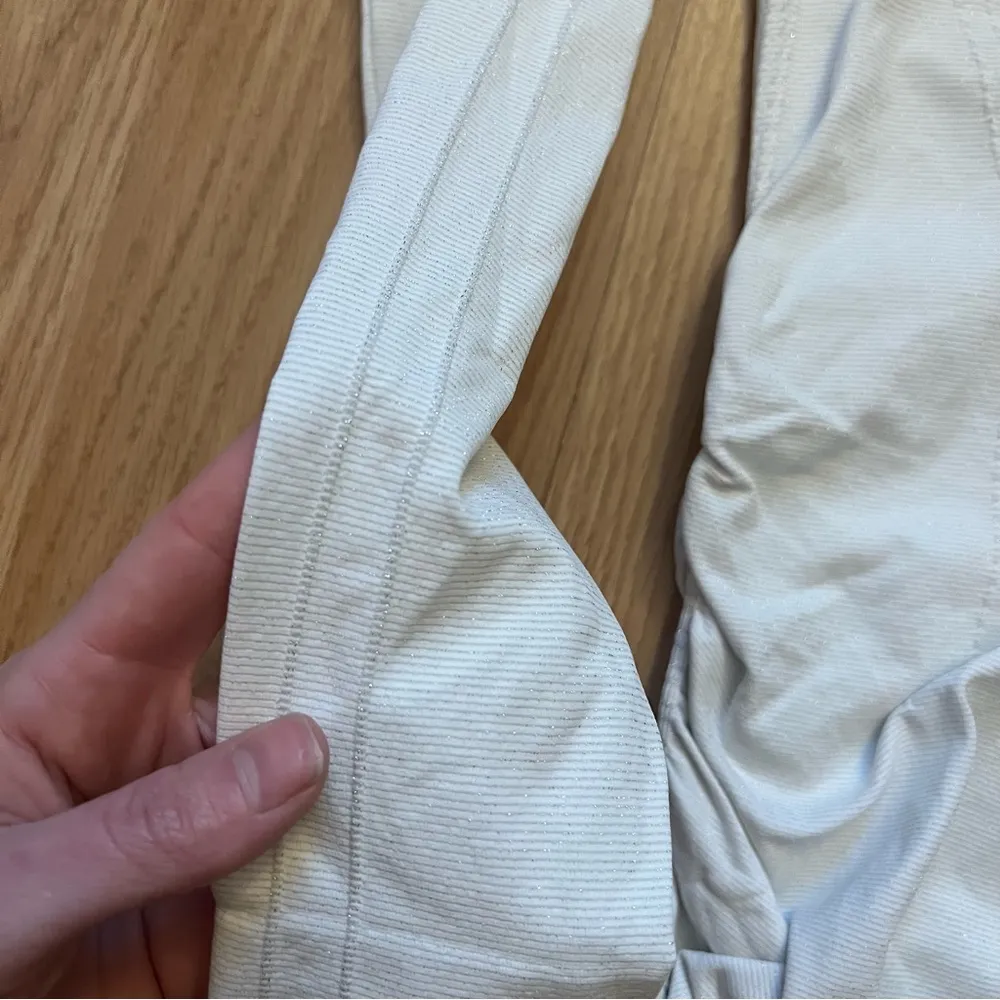 Athleta Top Womens XS White Speedlight Long Sleeve Side Ruched Active Athletic - Image 8