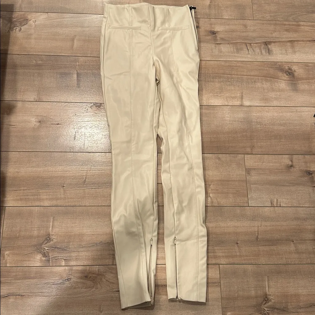 NEW Zara Creamy Beige Tan Faux Leather Leggings Ankle Zips Sz XS - Image 3