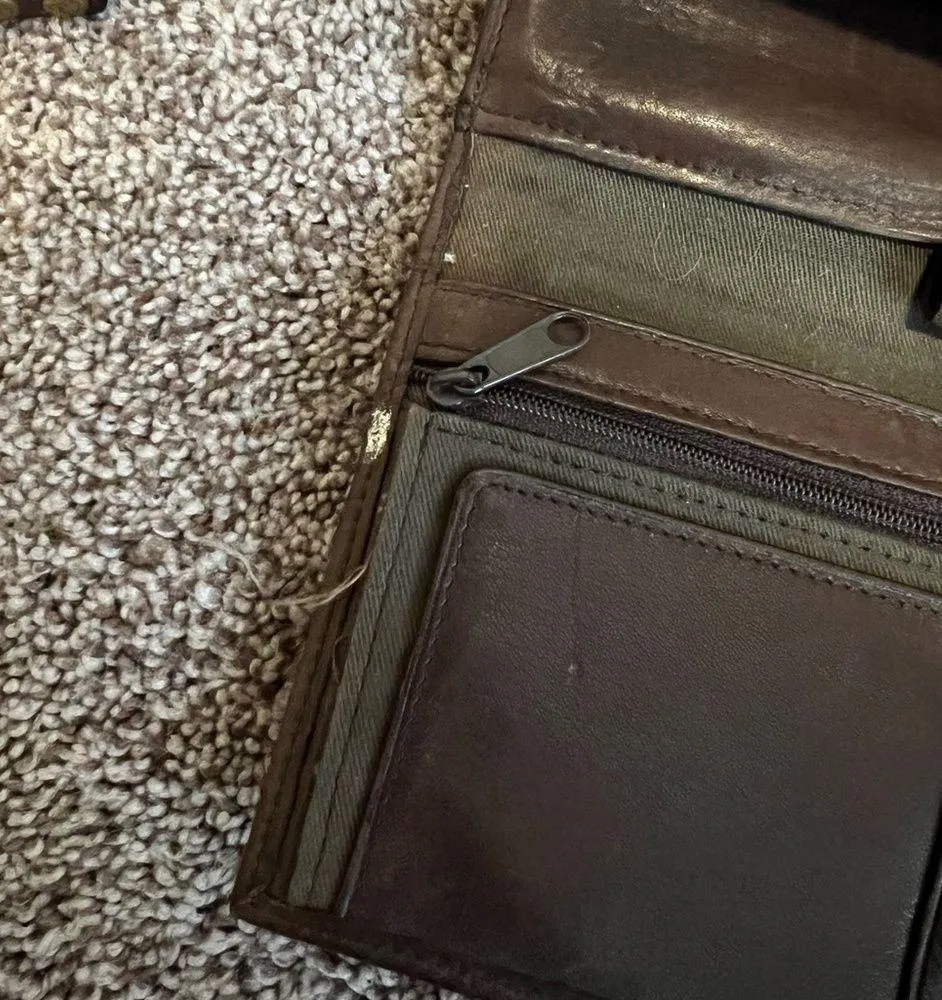 Fossil Small Crossbody Purse - Image 5