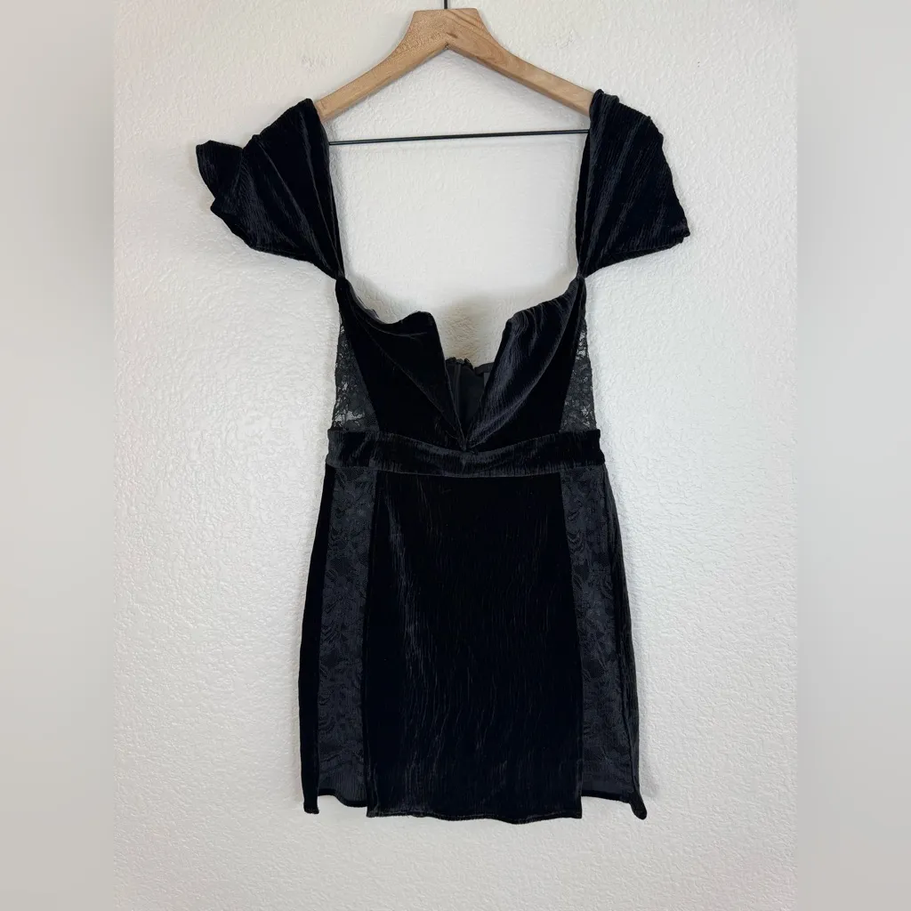 H:ours Anis Velvet Lace Strapless Mini Dress in Black Noir size Small $170 - Image 7