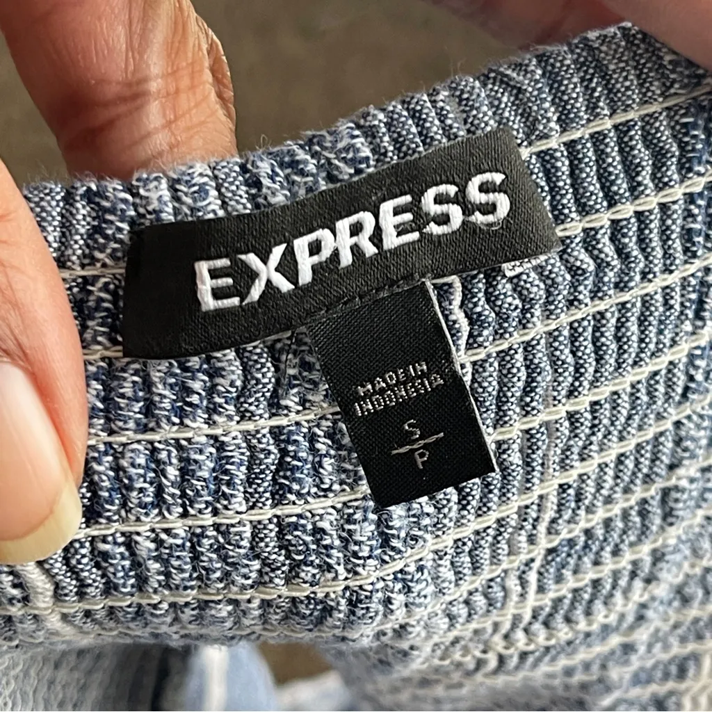 EXPRESS | Blue Striped Chambray Cropped Tank Top Sz S - Image 8