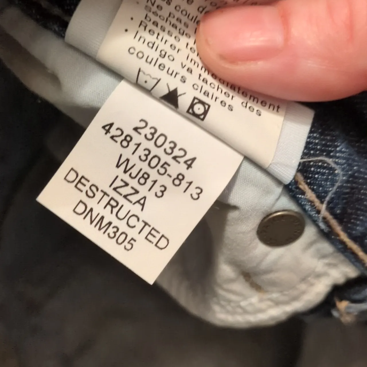 Paige Izza Destructed Jimmy Jimmy Shorts Size 25 - Image 4