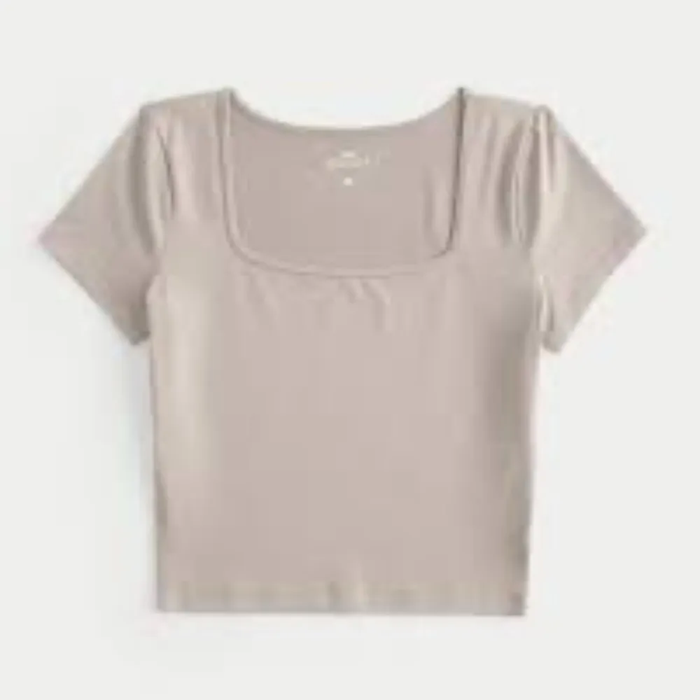 Forever 21 beige or pale pink Short Sleeved Crop Top Women's S square necklace - Image 3