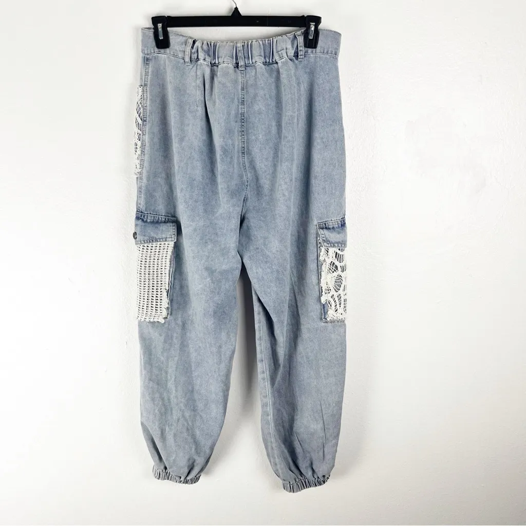 POL Light Wash Ultra High Rise Ripped Distressed  Pockets Tie Waist Jeans Medium - Image 2