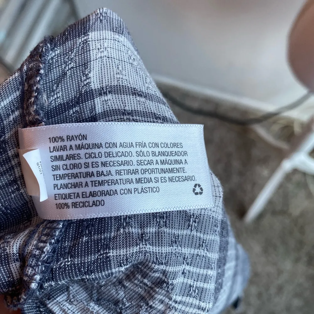 Universal Thread Plaid Top - Image 3