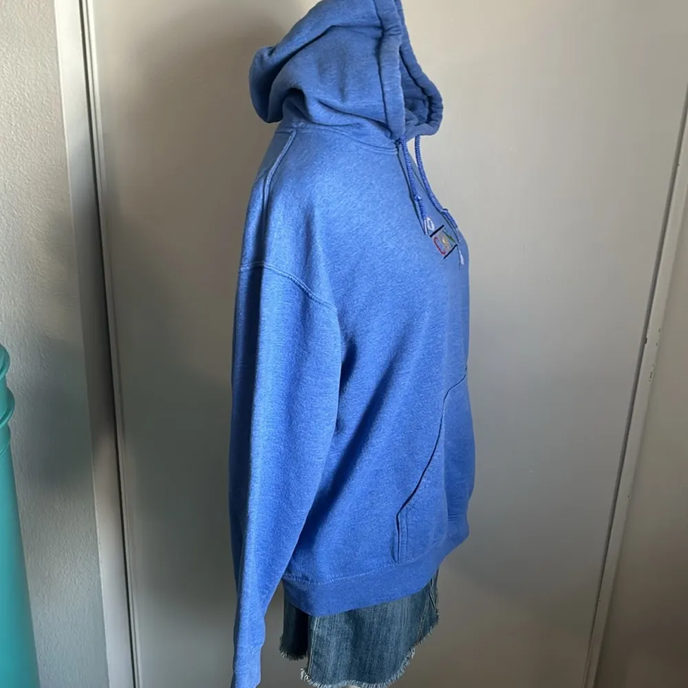 Forever 21 and Gildan Unisex Pullover Sweatshirt Hoodie - Image 4