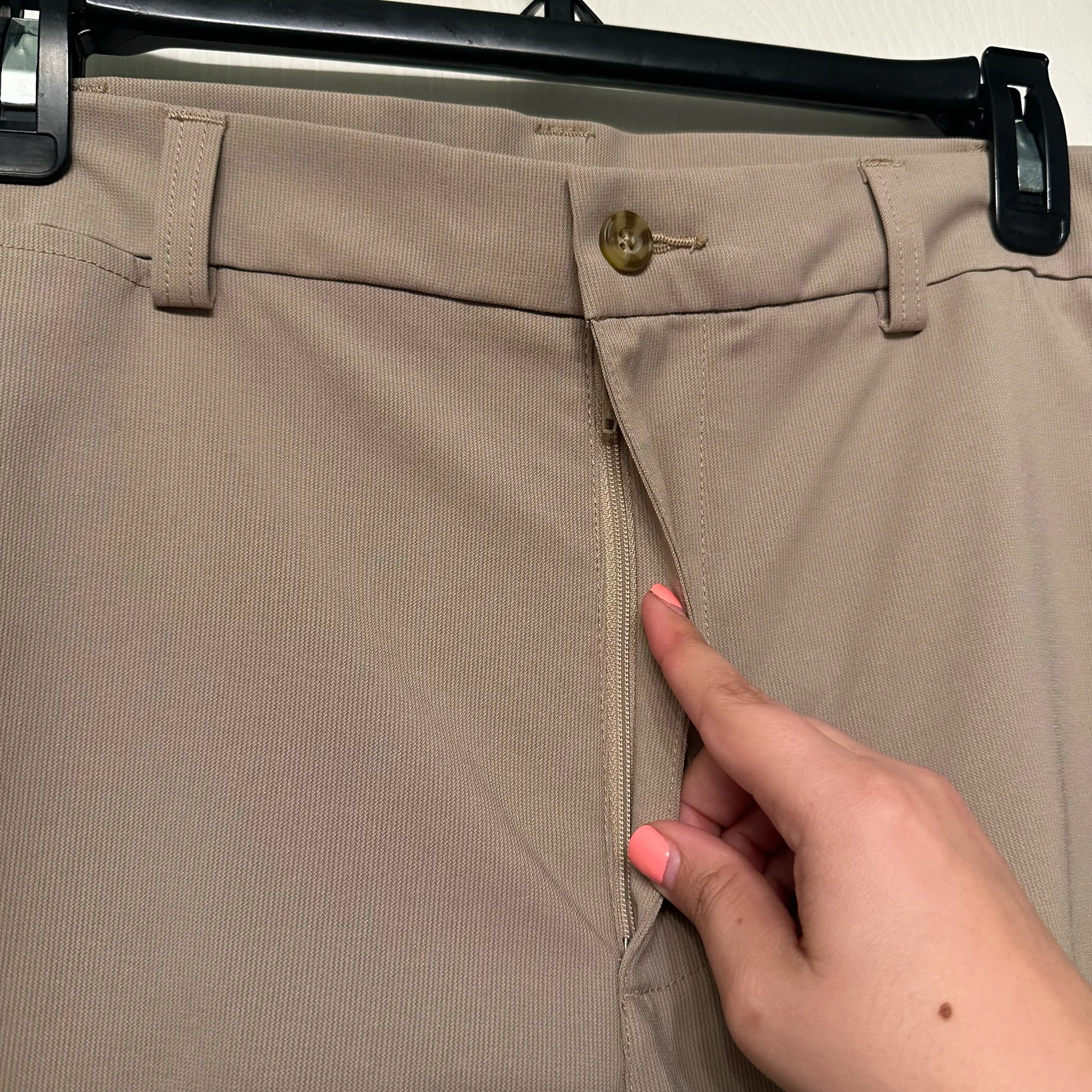 Men’s PGA Tour Tan Golf Shorts Size 38 - Image 2