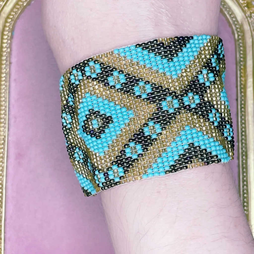 90. Turquoise and Bronze Seed Bead Bracelet Black - Image 3