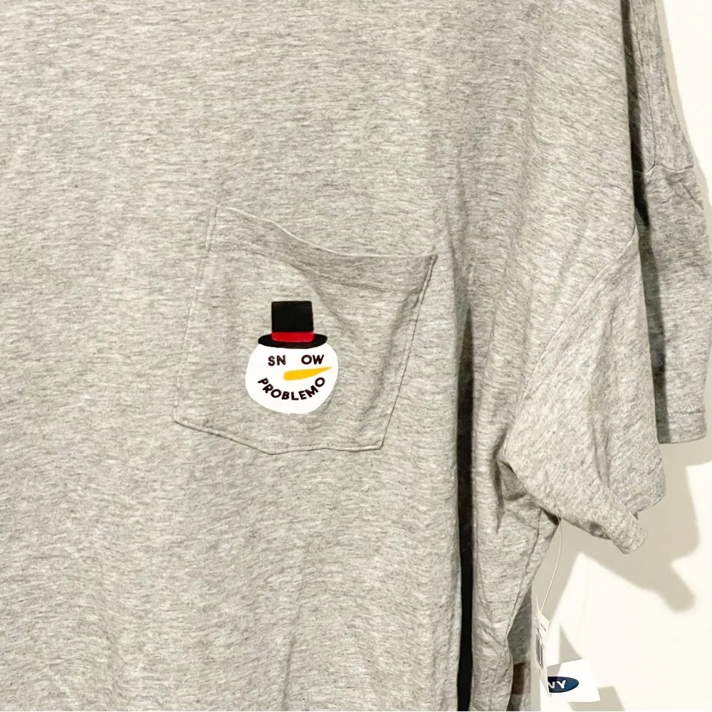 Old Navy Size XL Grey Snow Man Funny Graphic Crewneck Tshirt NEW NWT - Image 2