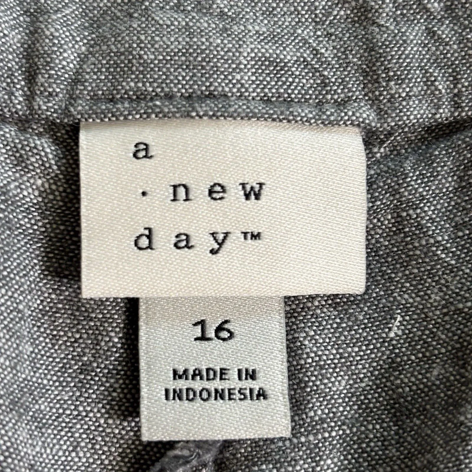 A New Day Pants Women’s 16 Gray Linen Blend Pleated Front Cuffed Straight Leg - Image 5