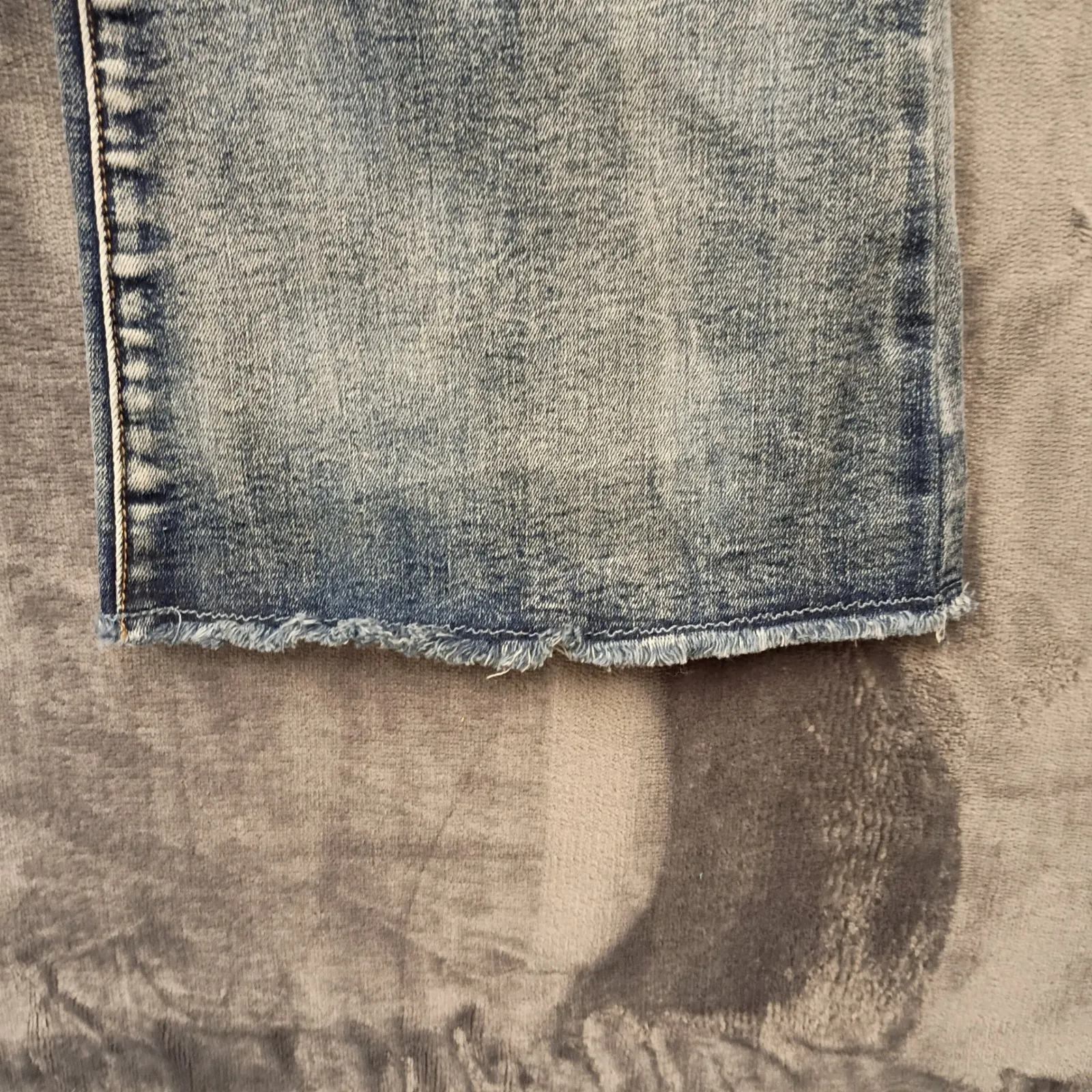 FIRE & RAIN DENIM Womens Blue Wash Flare Jeans Frayed Hem Size 9 - Image 2