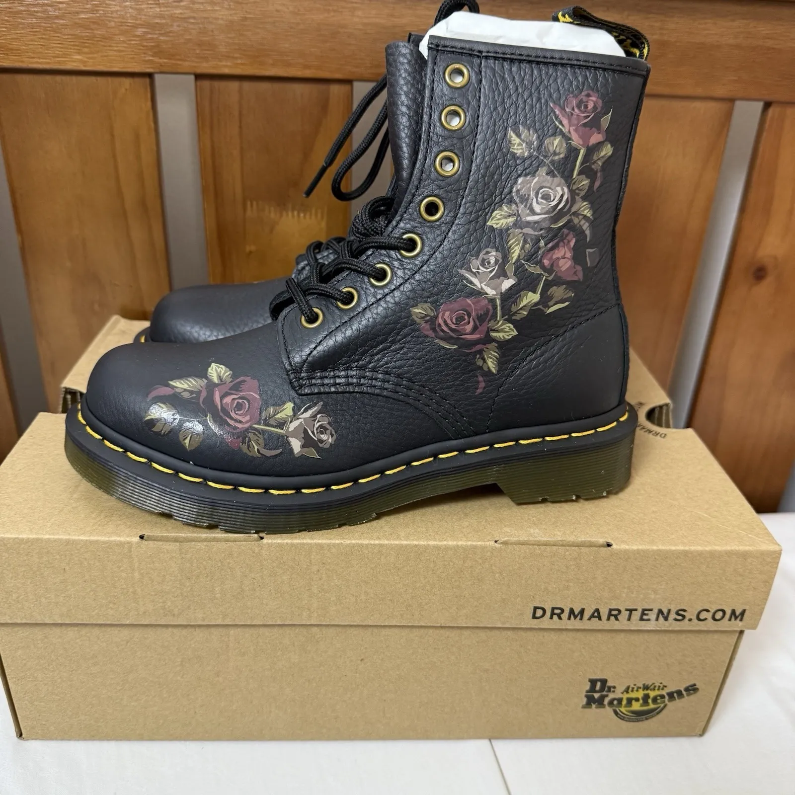 Dr. Martens 1460 32070001 Boots Women 6 Black Decayed‎ Roses Print Ankle New - Image 4