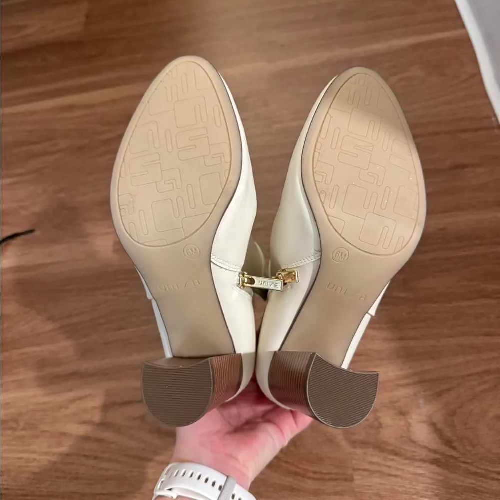 Unisa  Heeled White Booties NWOT Size 6 - Image 5