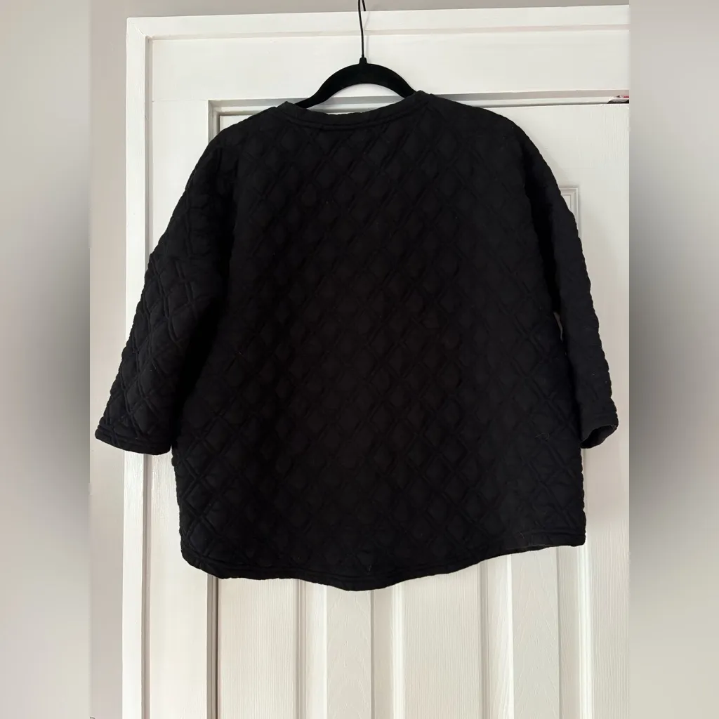 Tuckernuck Sport Black Quilted Sweatshirt Size‎ M/L 3/4 Sleeves EUC - Image 2