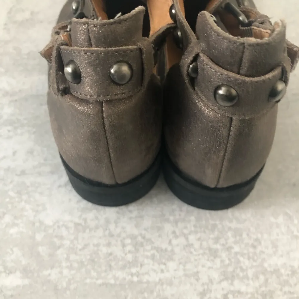 Corso Como Buckle Studded Ankle Booties Gray Silver Shimmer - Image 6