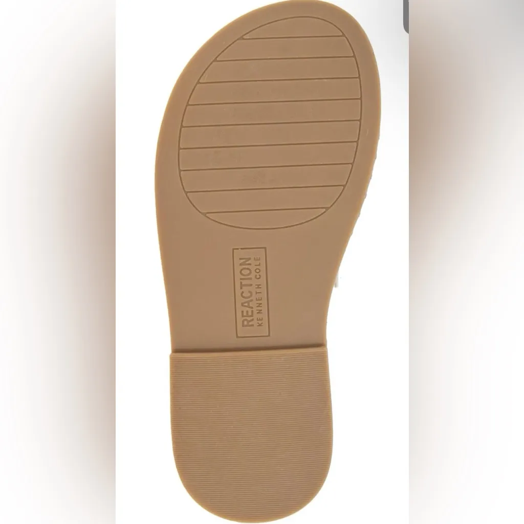 Kenneth Cole Reaction
Women's Syrena Round Toe Flat Sandals - Image 5