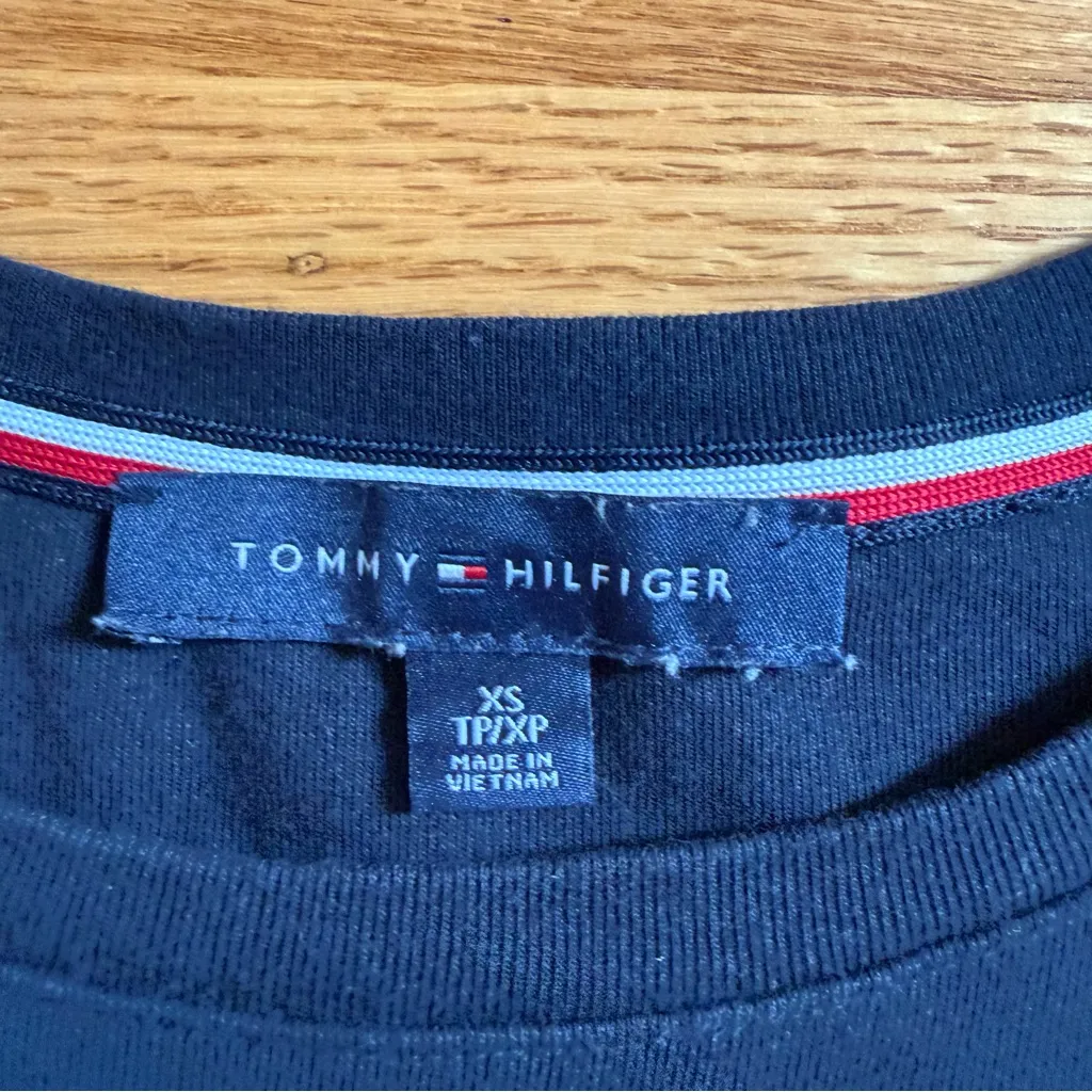 Tommy Hilfiger navy blue short sleeve bow tie sleeves tee XSmall 100% cotton - Image 3