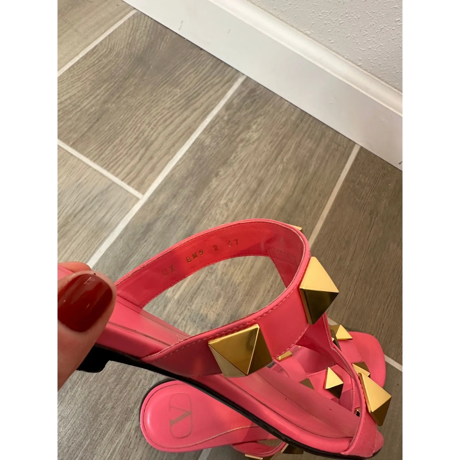 Valentino Garavani Rockstud Slide Sandals Pink/gold Womens Size 37 - Image 3