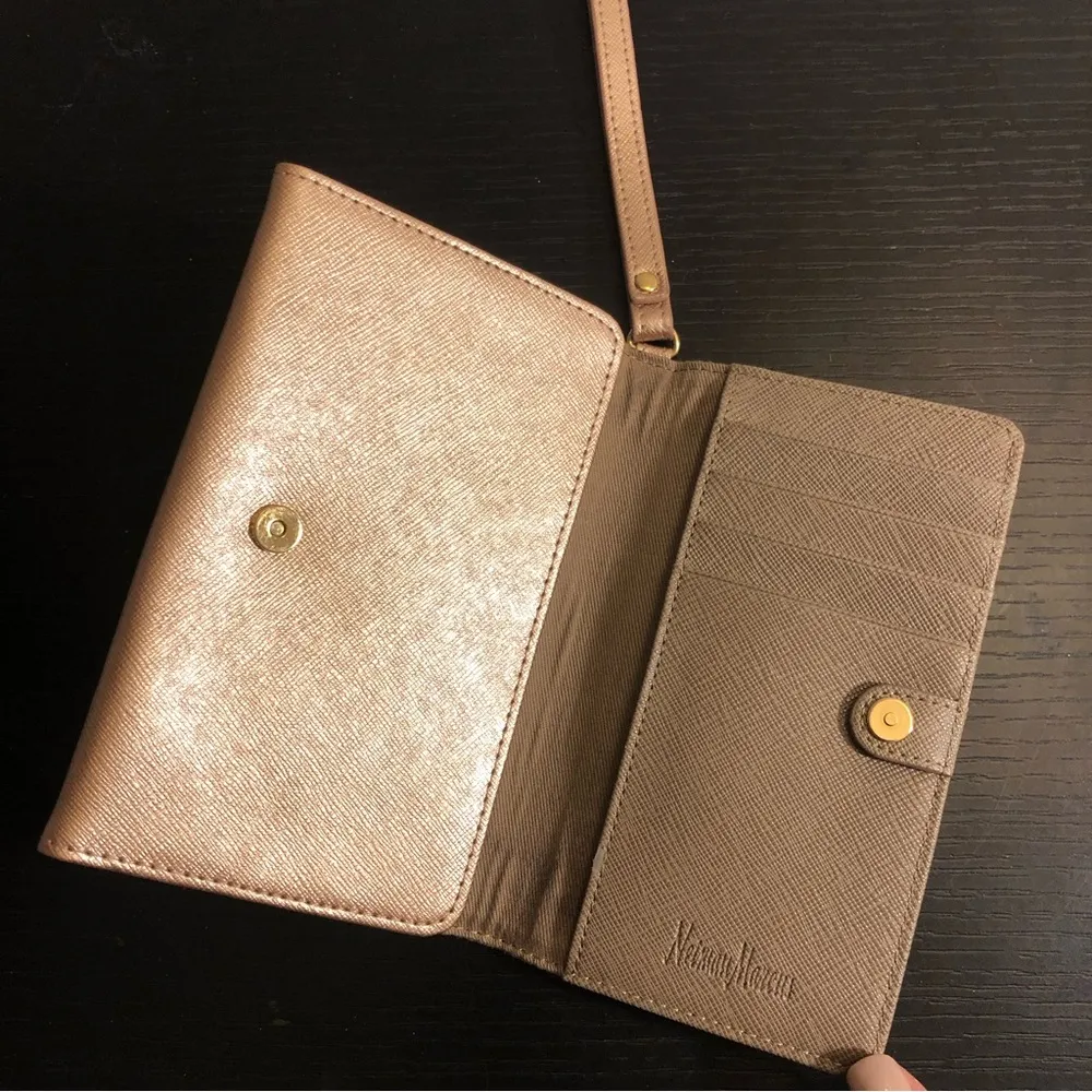 NWT New Neiman Marcus Flap-Top Tech Rose Gold Wristlet - Image 6