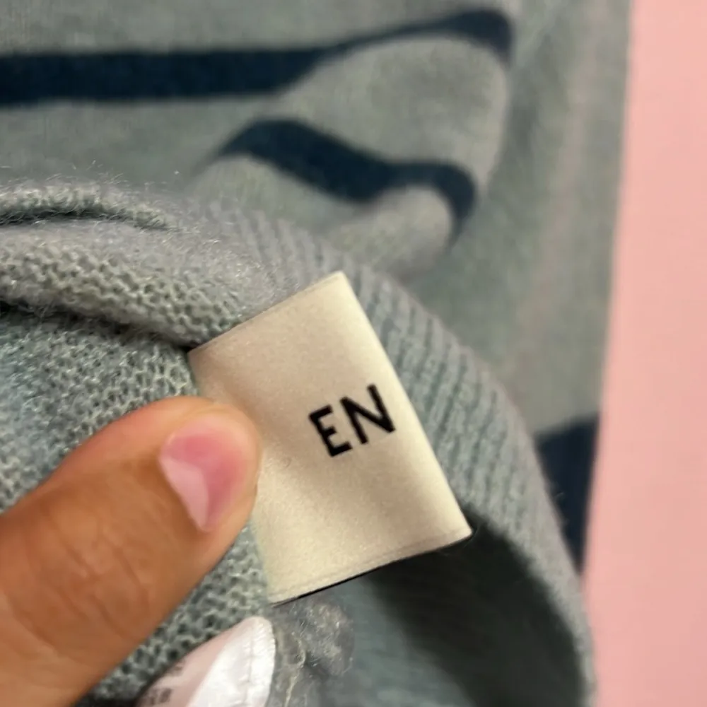 EN OR Women’s Green & Navy Blue Cropped Turtleneck Sweater. Size S - Image 4