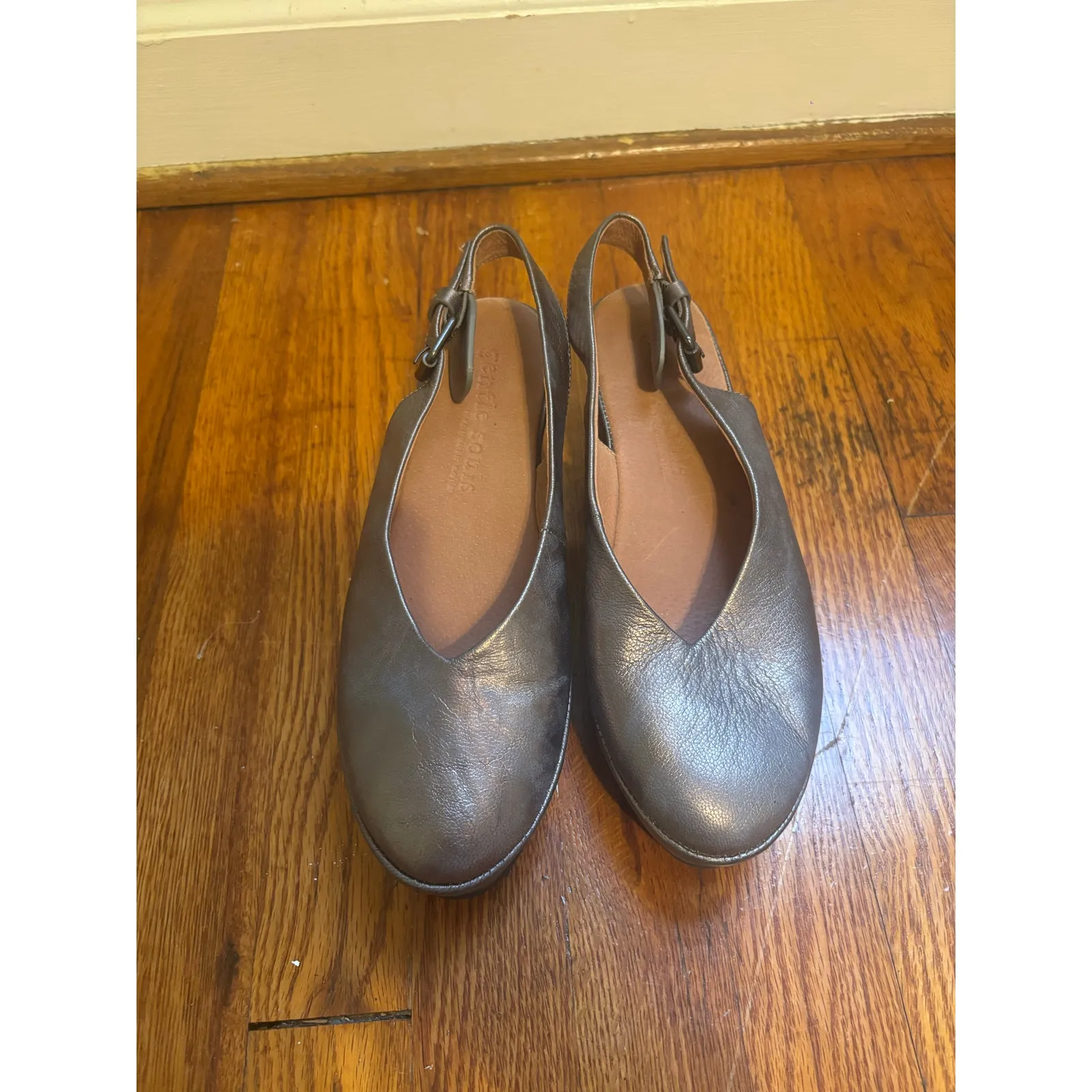 Gentle Souls Nyomi Metallic Comfort Wedge Pumps Size 7 - Image 2