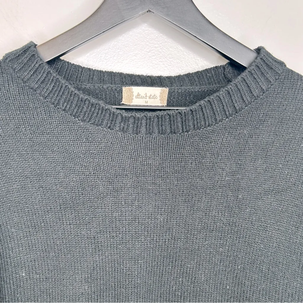 Altar'd State Knit Floral Embroidered Sleeve Crop Sweater Black and White Size M - Image 3