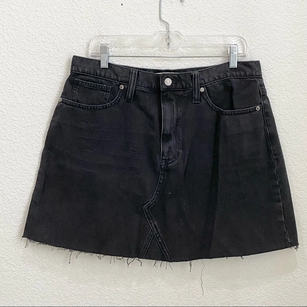 Lunar Wash “Frisco” Black Denim Raw Hem Mini Skirt Size 32 - Image 4