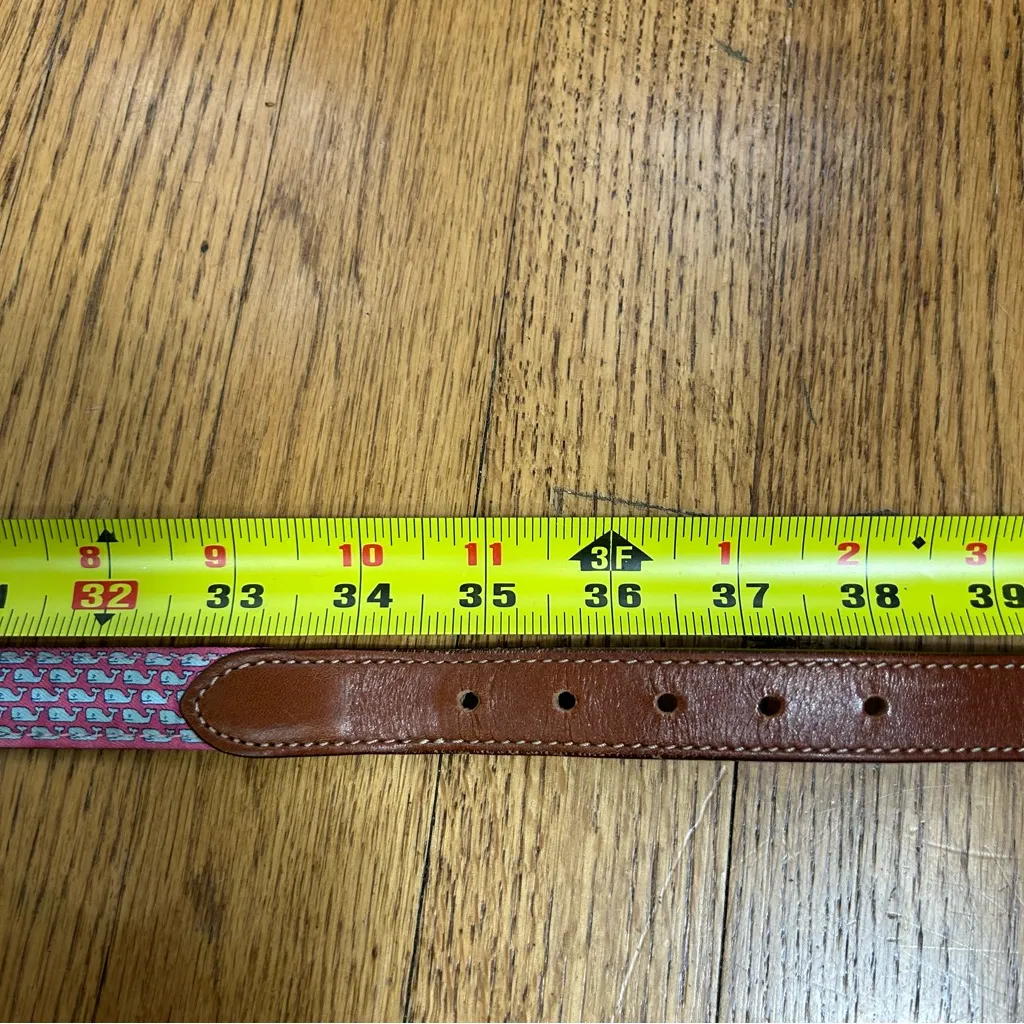 VINEYARD VINES Pink Mini Blue Whale Brown Leather Brass Buckle Belt Size L - Image 15