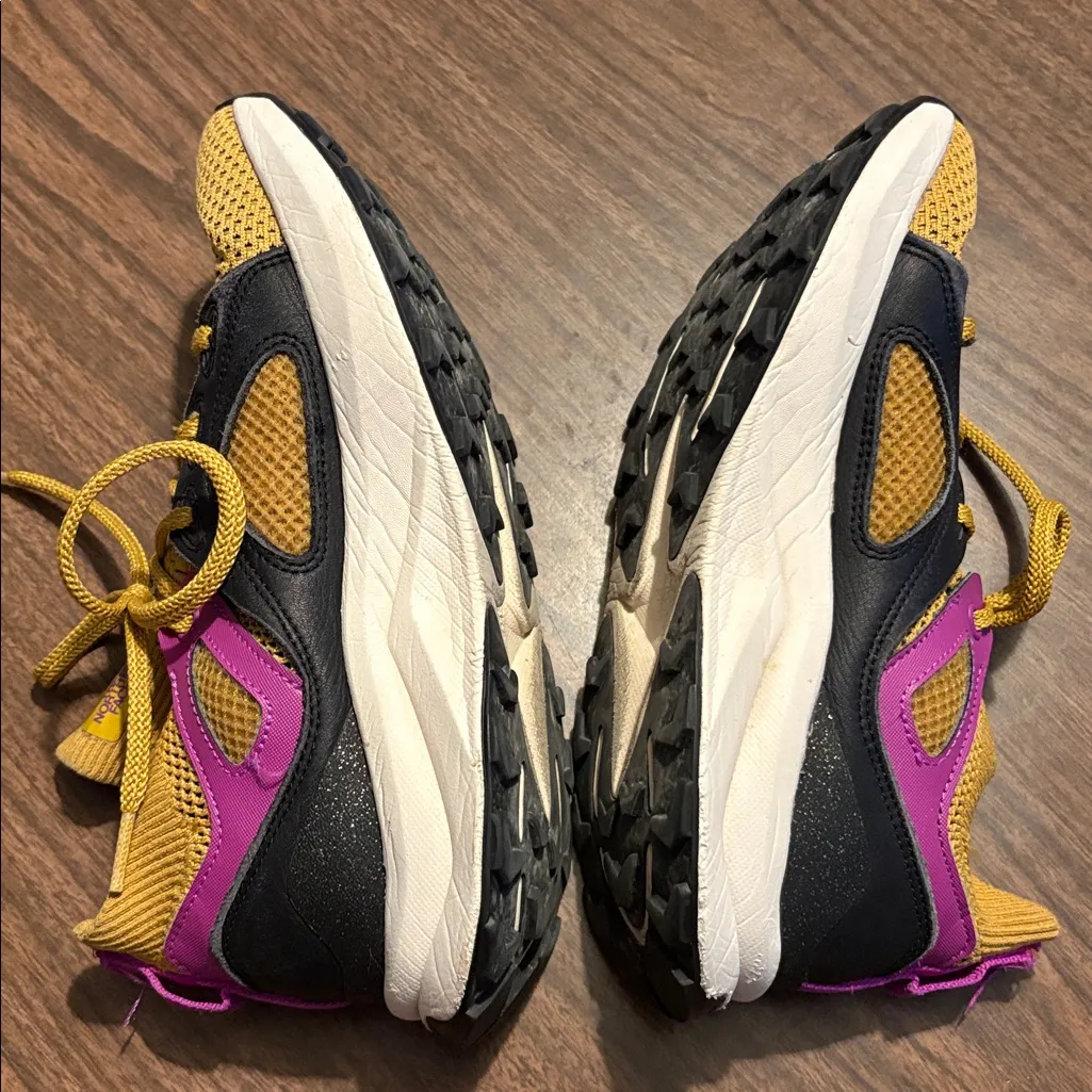 The North Face Size 7.5 Hypnum Luxe Hiking Shoes - Image 3