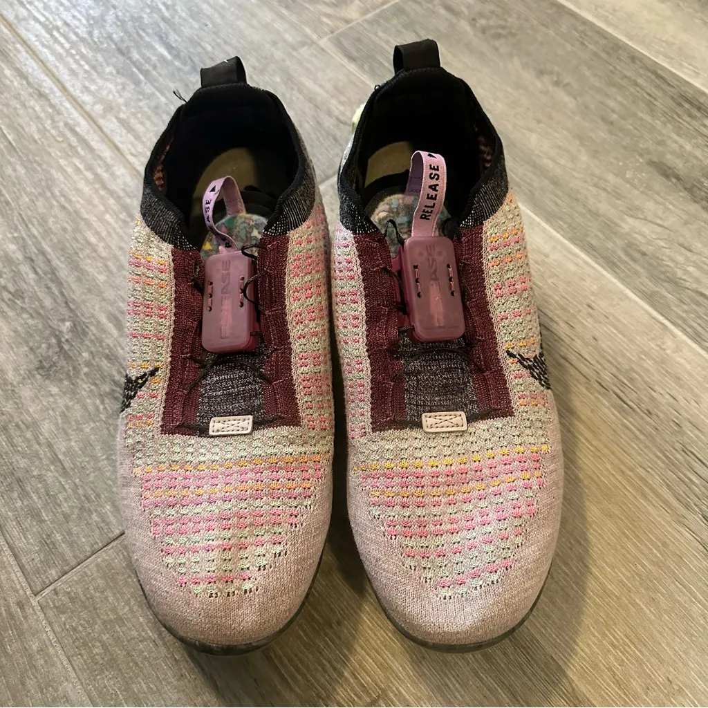 Nike Air Vapormax Flyknit 2020
Multicolor Violet Ash Green
Womens 10 CV8821-501 - Image 2