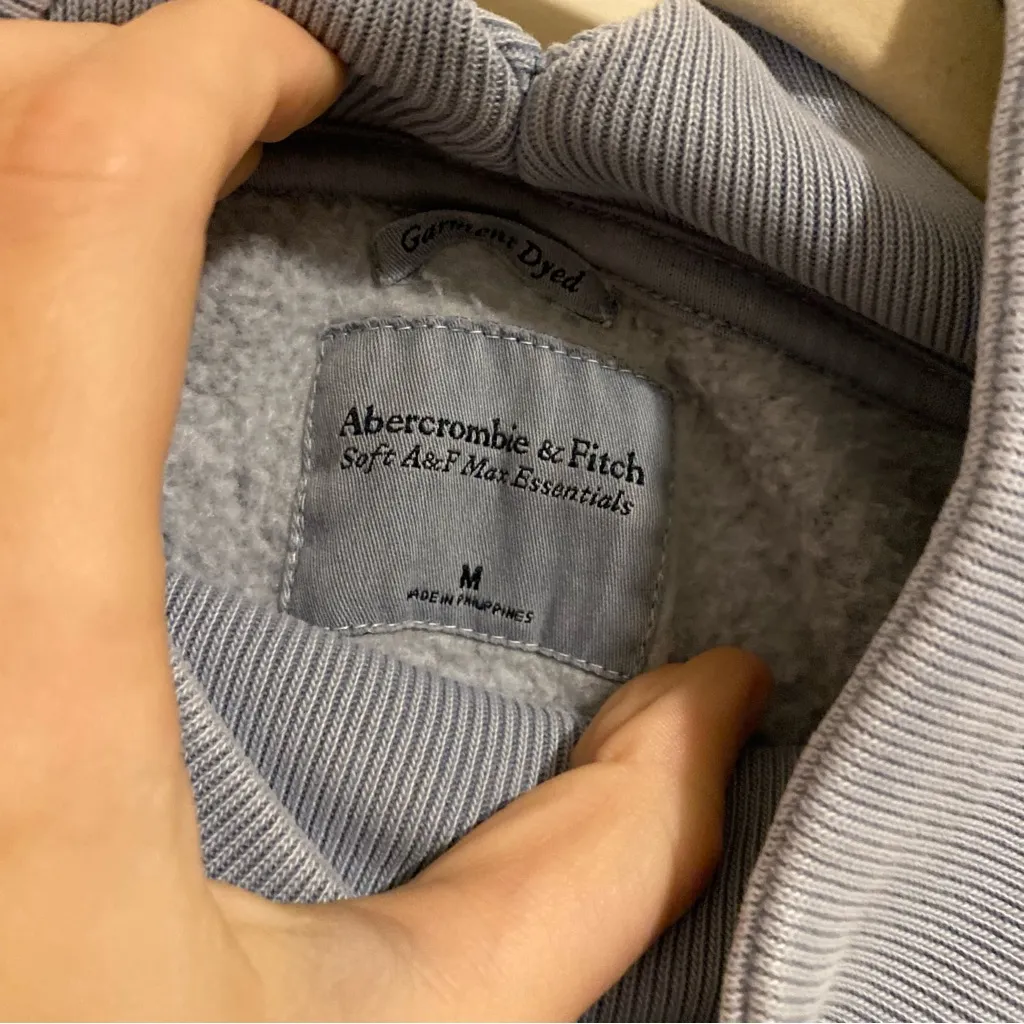 Abercrombie and Fitch Soft Max Essentials Pullover size Medium - Image 5