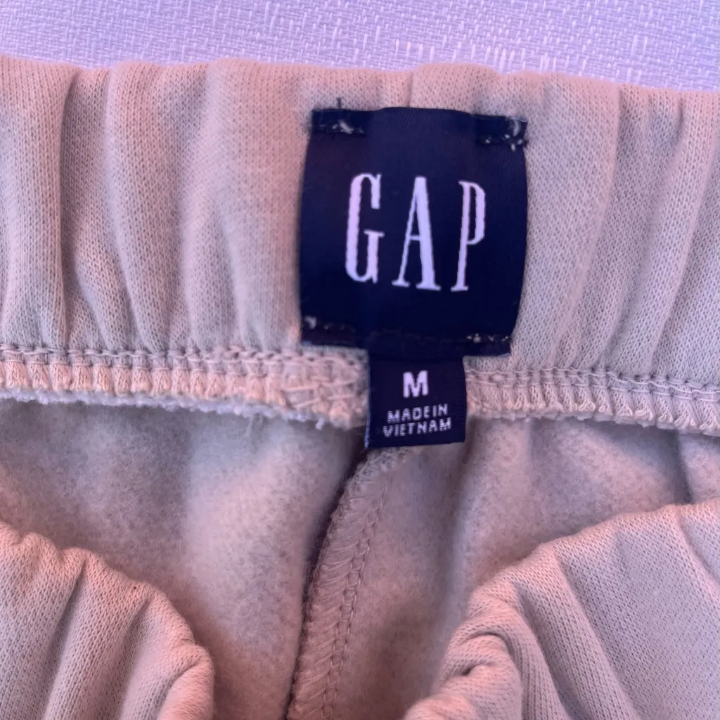 GAP Women's Beige Jogger Pants - Image 3
