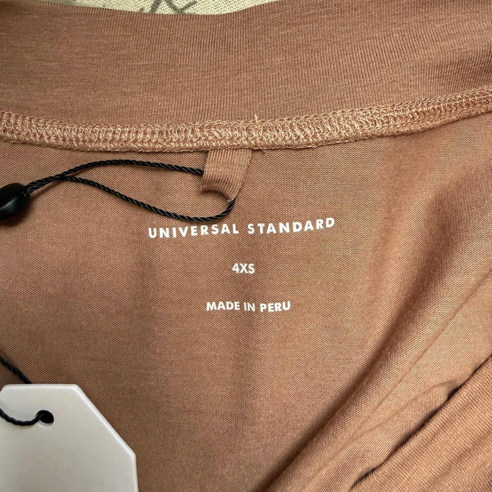 NWT Universal Standard Sz XS Asymmetrical Neckline Long Sleeve Tee Top Brown - Image 5